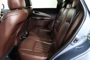 Infiniti  15