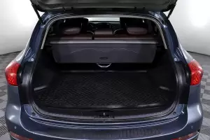 Infiniti  6