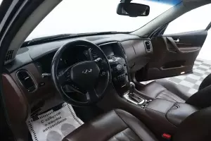 Infiniti  12