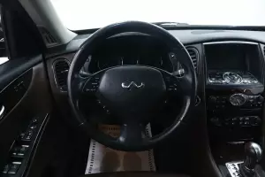 Infiniti  8