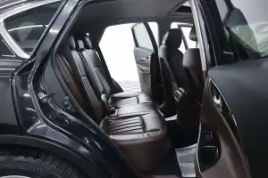 Infiniti  3
