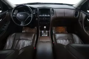 Infiniti  16