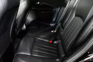 Infiniti  9