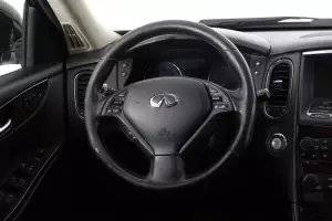 Infiniti  11