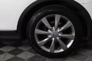 Infiniti  7