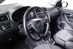Volkswagen  13