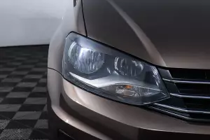 Volkswagen  8