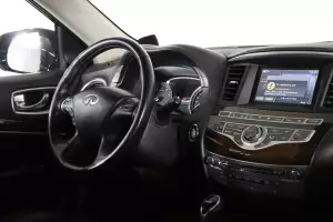 Infiniti  16