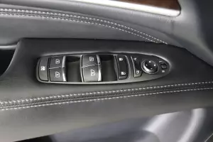 Infiniti  15