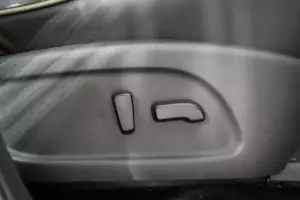 Infiniti  6