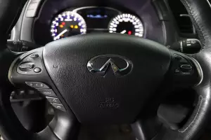 Infiniti  18