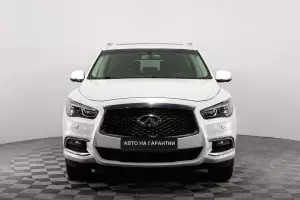 Infiniti  2