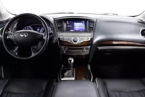 Infiniti  6
