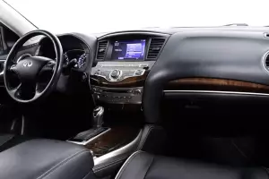 Infiniti  7