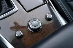 Infiniti  10