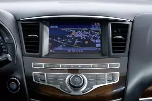 Infiniti  12
