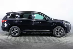Infiniti  3