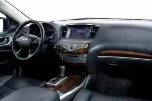 Infiniti  7