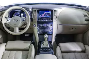 Infiniti  11
