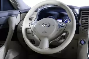 Infiniti  14