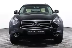 Infiniti  2