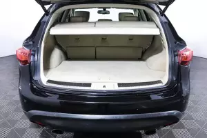Infiniti  6