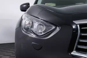 Infiniti  8
