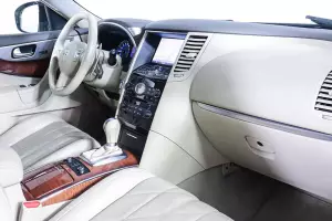 Infiniti  13