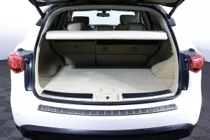 Infiniti  6