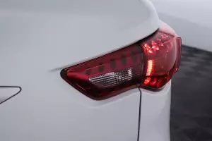 Infiniti  9
