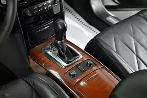 Infiniti  12