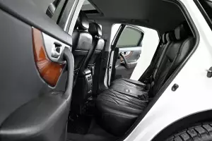 Infiniti  14