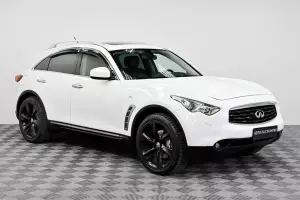 Infiniti  2
