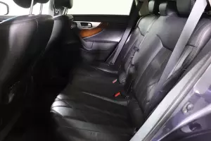Infiniti  11