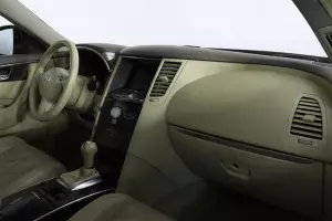 Infiniti  11
