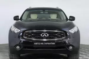Infiniti  2
