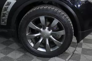 Infiniti  7