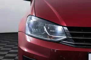 Volkswagen  8