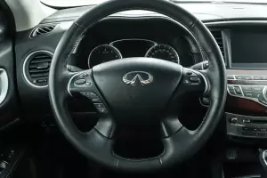 Infiniti  16