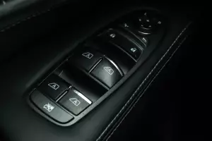 Infiniti  10