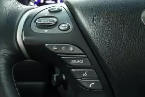 Infiniti  9