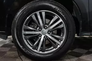 Infiniti  19
