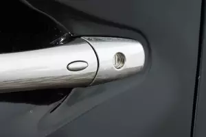 Infiniti  18