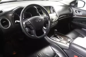 Infiniti  10
