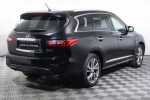 Infiniti  4