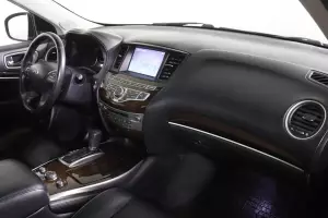 Infiniti  8