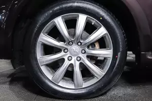 Infiniti  12