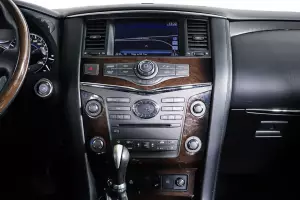 Infiniti  9