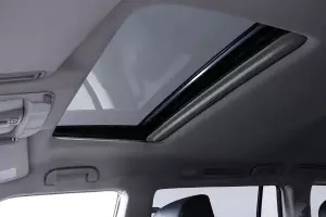 Infiniti  4