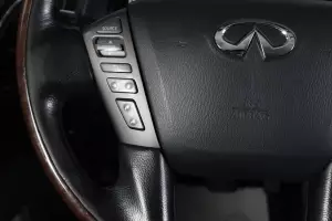Infiniti  7